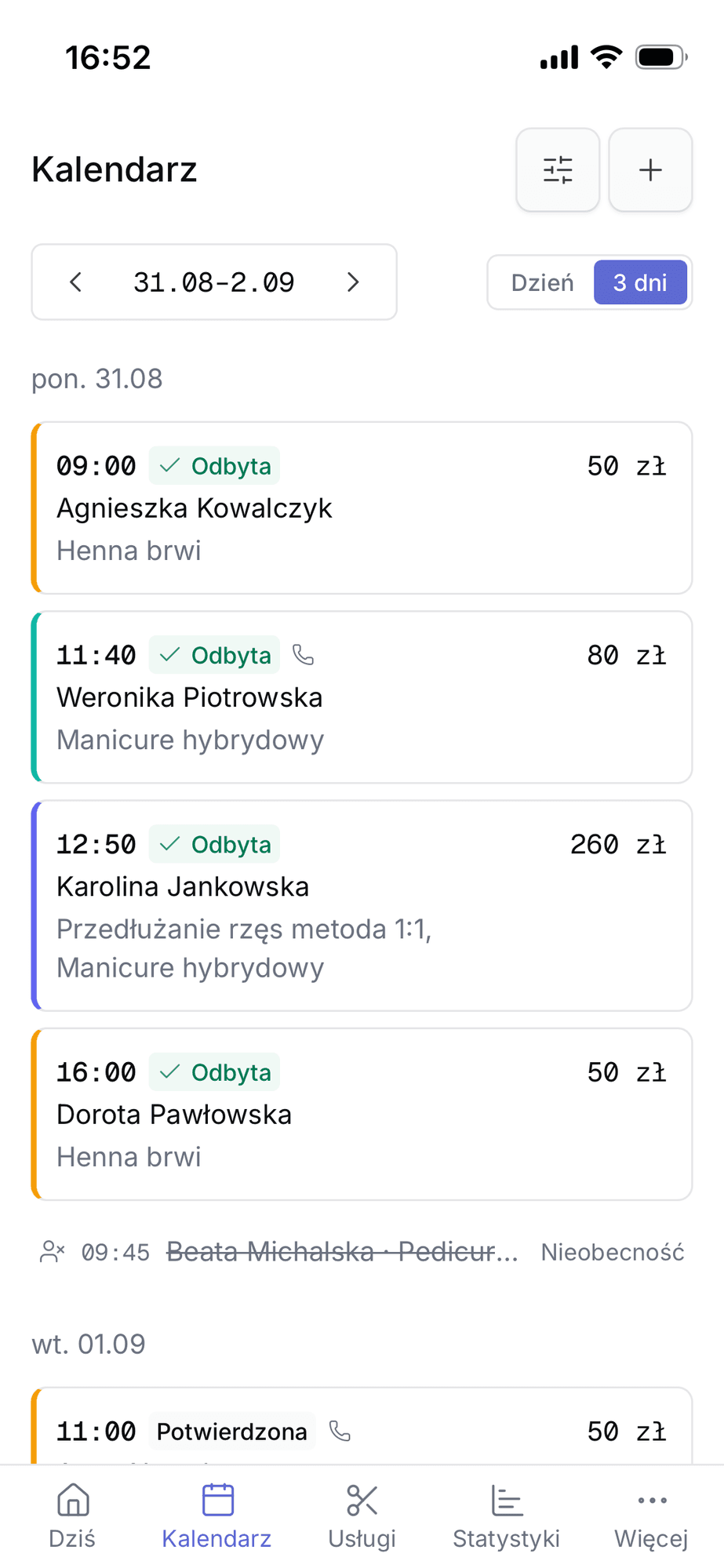 Widok kalendarza na telefonie z listą wizyt i ich statusami